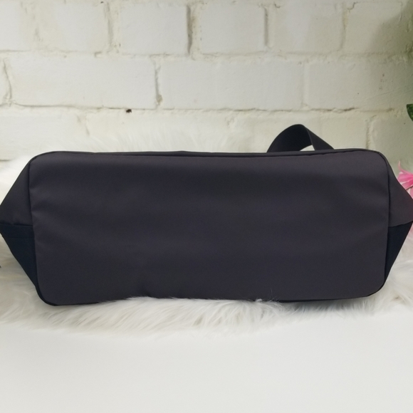 Nike Radiate 20L Gym/Travel/Beach Bag - Picture 6 of 7